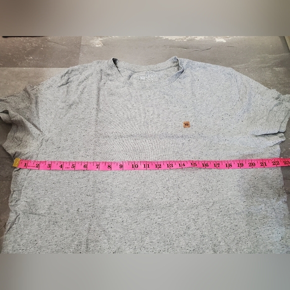 Tentree Short Sleeves Top. T-Shirt. Light Heatheted Grey With Black Dots. Men XL - Picture 4 of 7